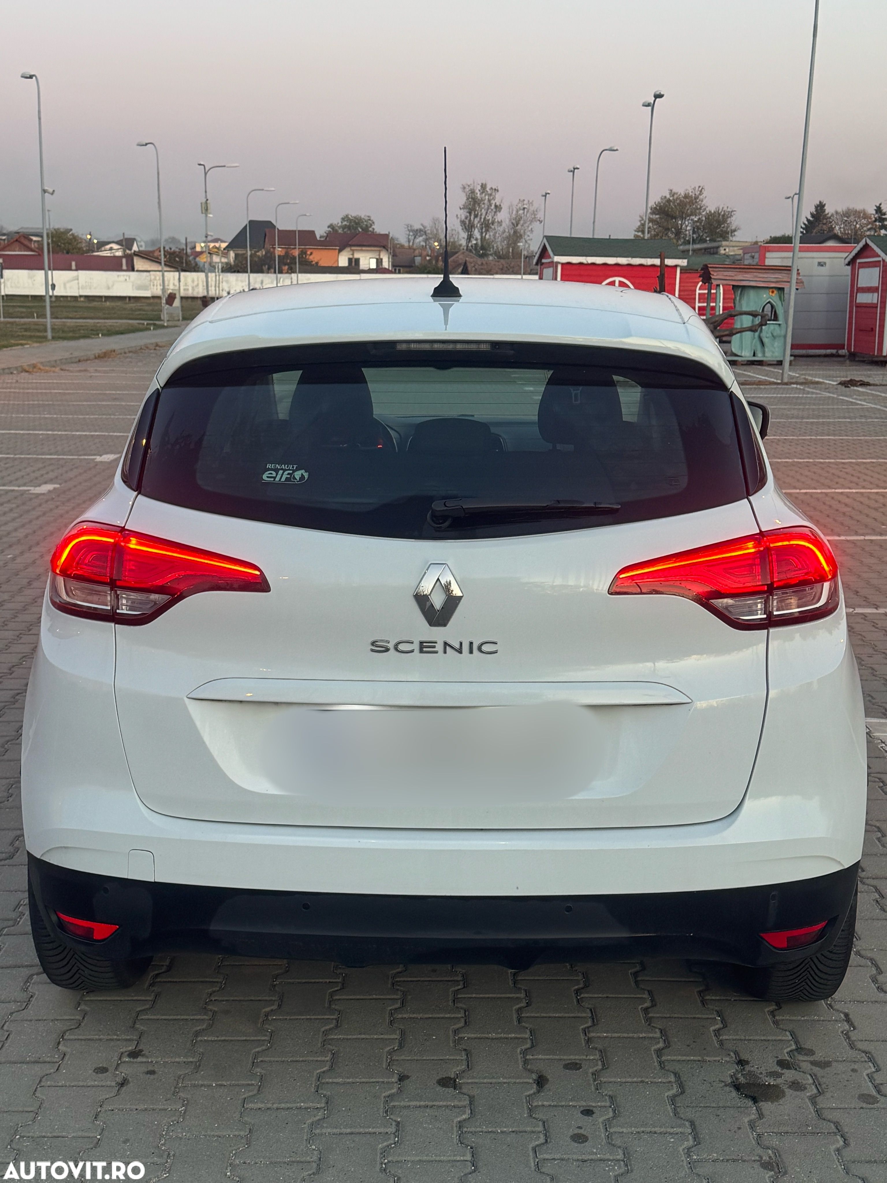 Renault Scenic - 1