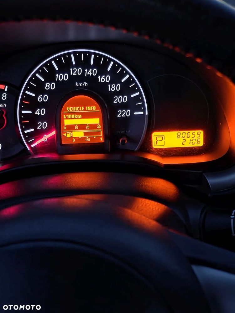Nissan Micra - 12