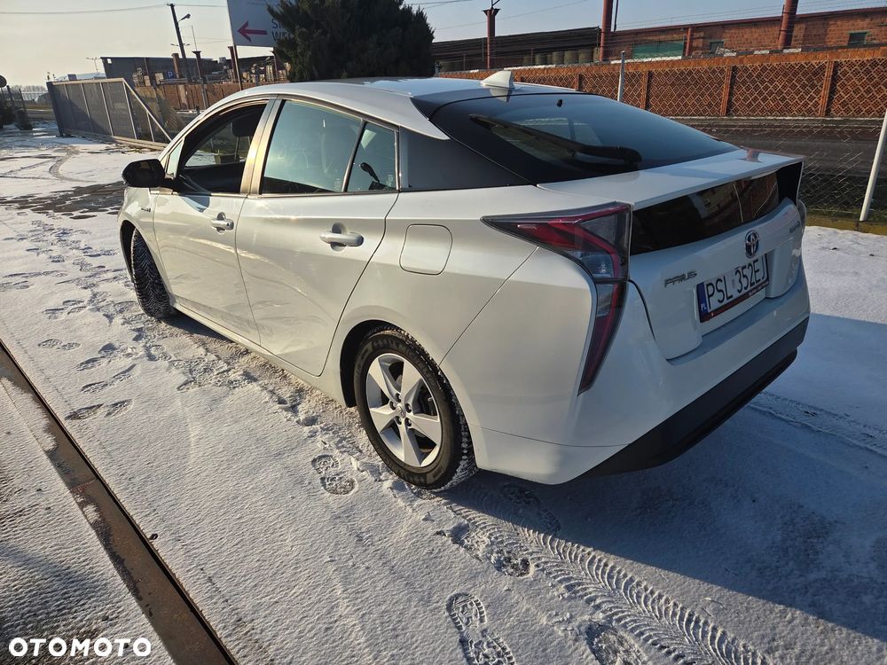 Toyota Prius 1.8 Hybrid Premium - 4