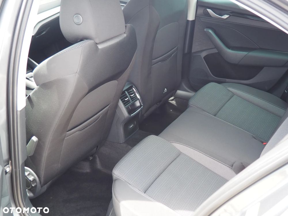 Skoda Octavia 1.5 TSI mHEV Drive Selection DSG - 7