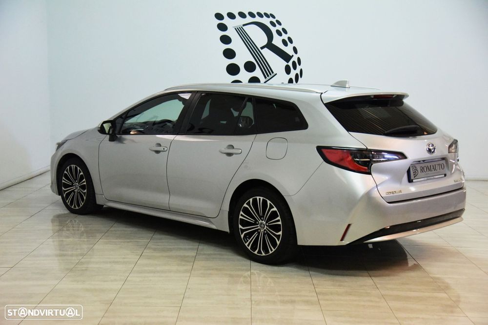 Toyota Corolla Touring Sports - 8
