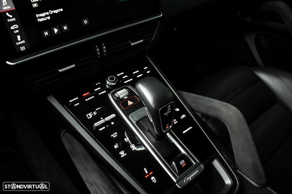 Porsche Cayenne Coupé E-Hybrid - 23