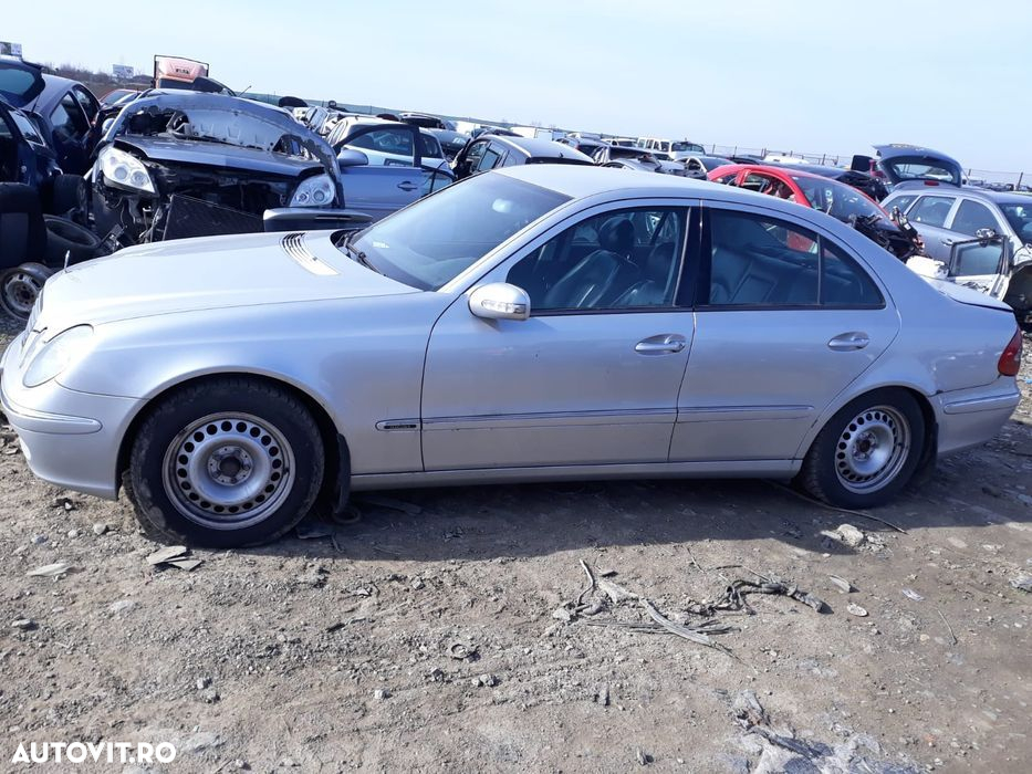 Dezmembrez Mercedes Benz e200 e220 cdi w211 - 3