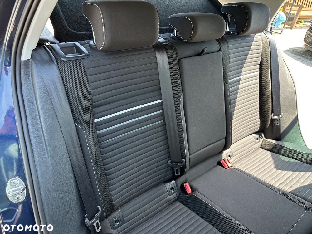 Volkswagen Golf - 21