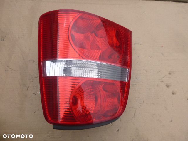 LAMPA PRAWY TYŁ PRAWA TYLNA VOLKSWAGEN TOURAN I 03- - 8