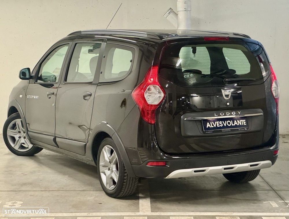 Dacia Lodgy 1.5 Blue dCi Stepway 7L - 6
