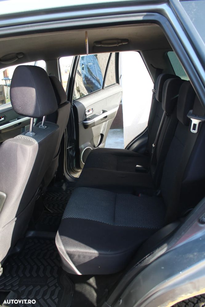Suzuki Vitara - 10