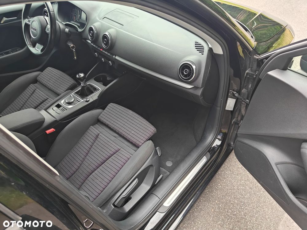 Audi A3 Sportback 2.0 TDI (clean diesel) Ambition - 23