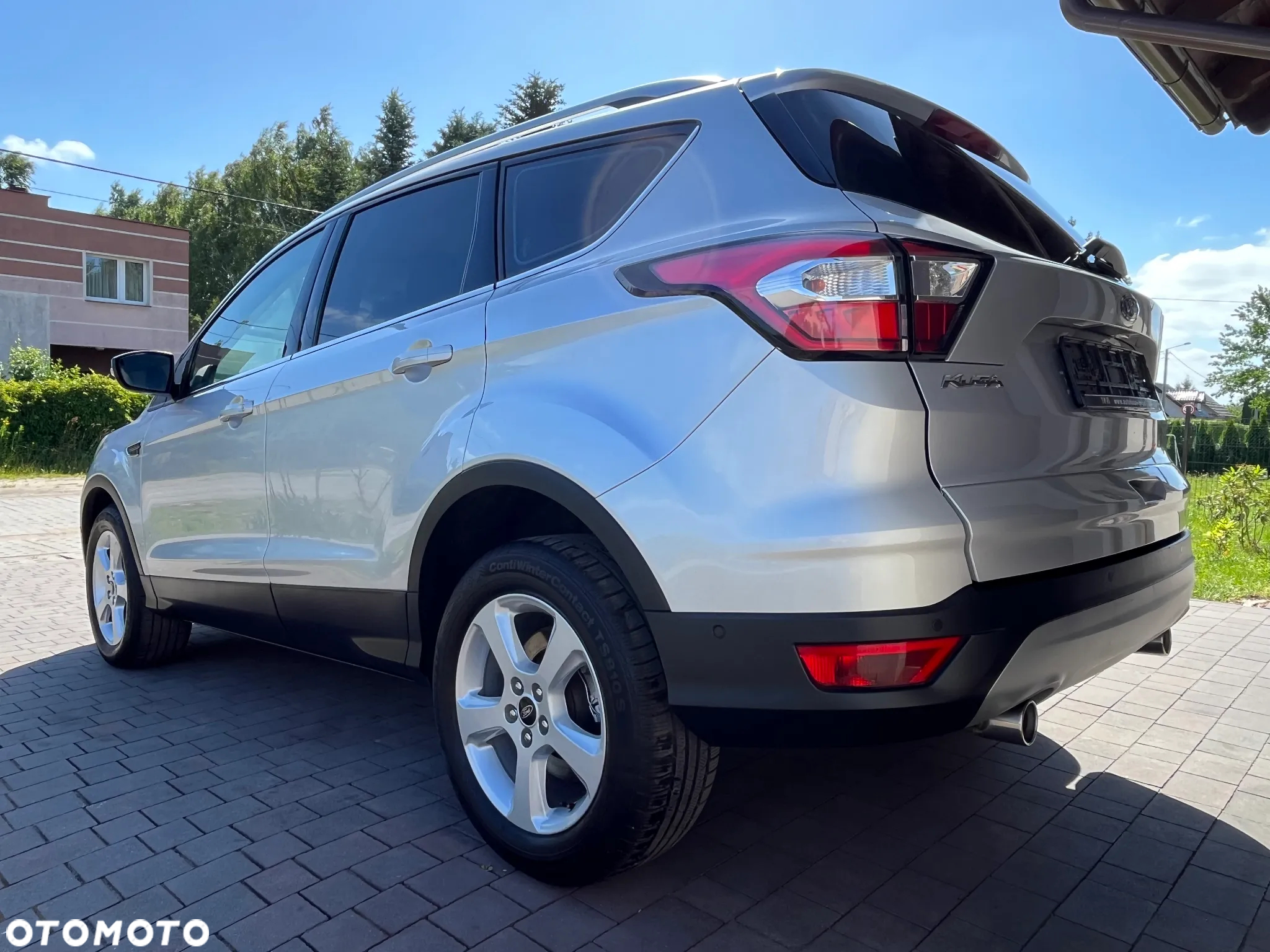 Ford Kuga 2.0 TDCi 2x4 Titanium - 12