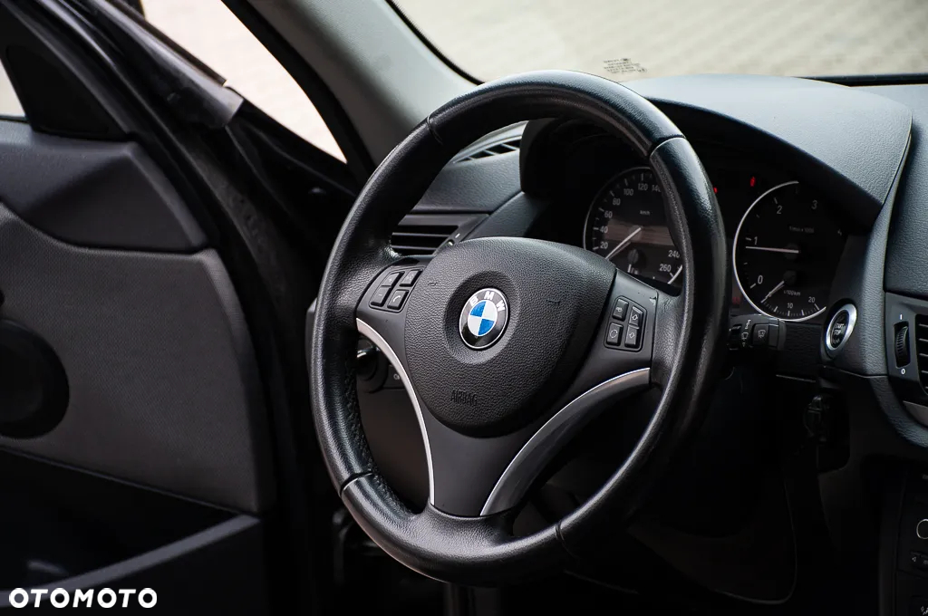 BMW X1 sDrive20d - 30