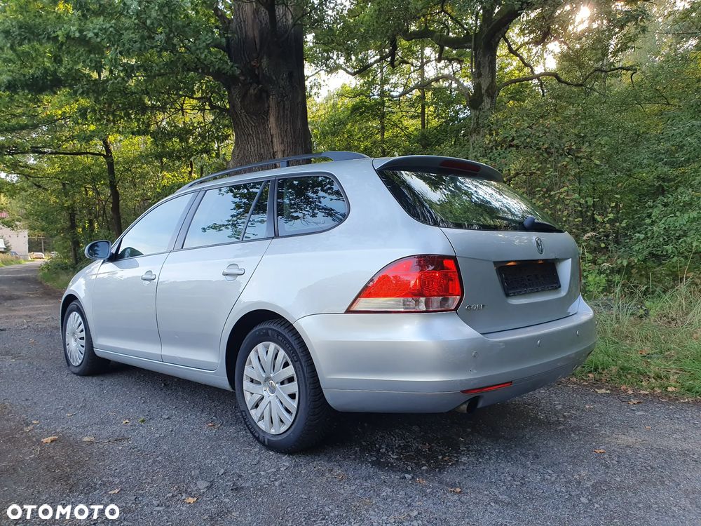 Volkswagen Golf - 6