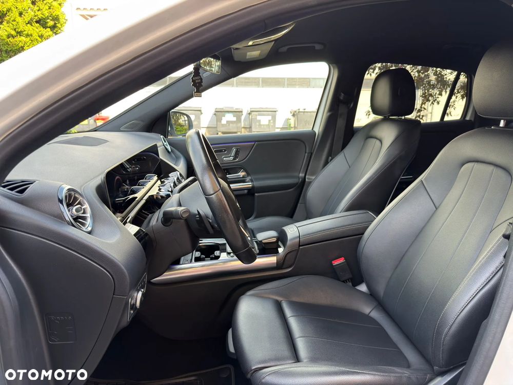 Mercedes-Benz GLA 250 - 23