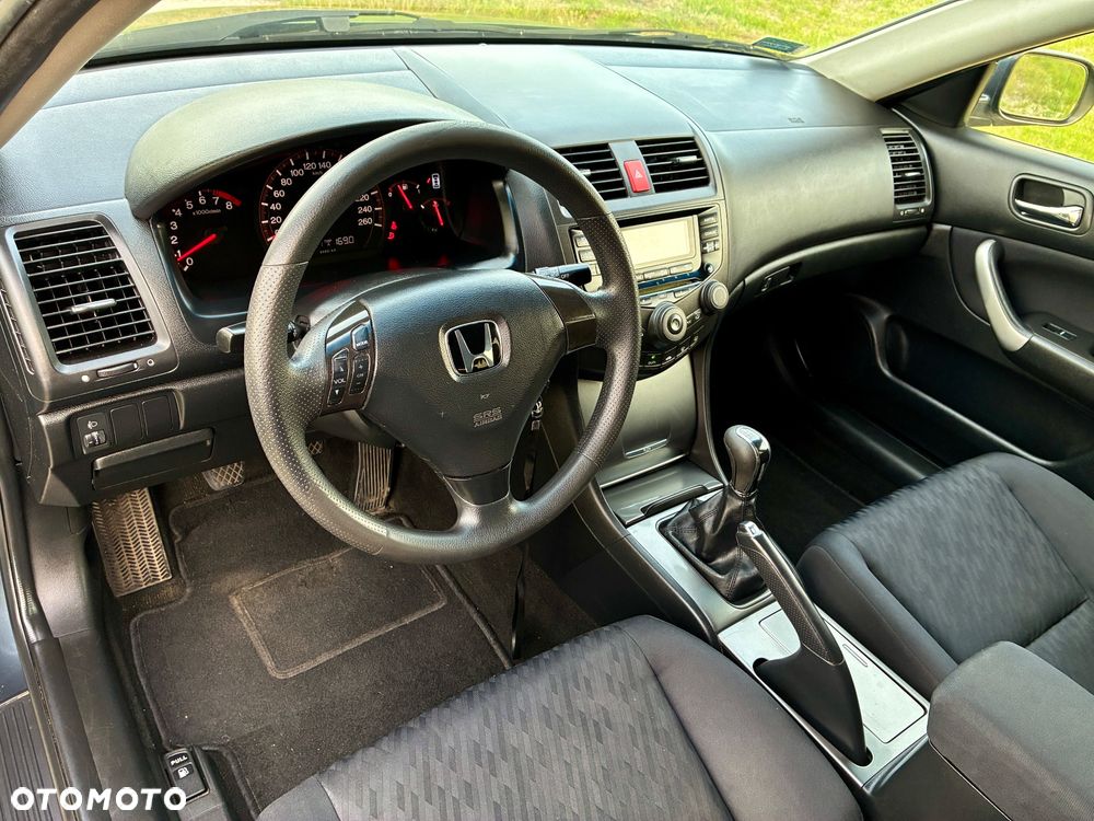 Honda Accord 2.0 i Executive - 32