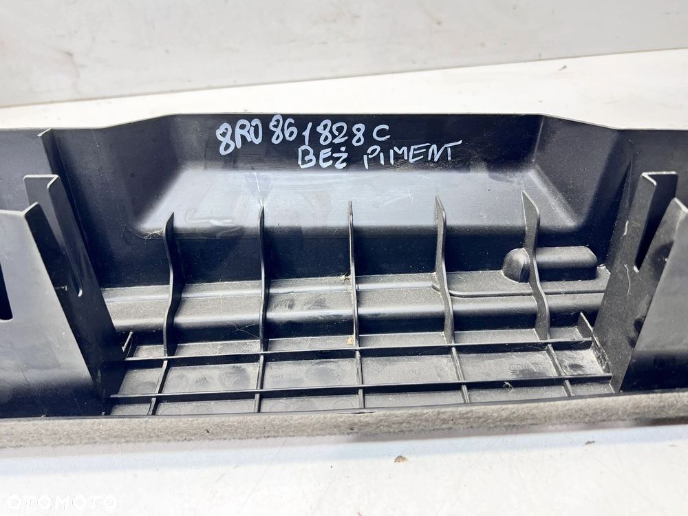LISTWA OSŁONA BAGAŻNIKA PRAWA AUDI Q5 8R 8R0861828C AL1 BEŻ - 10