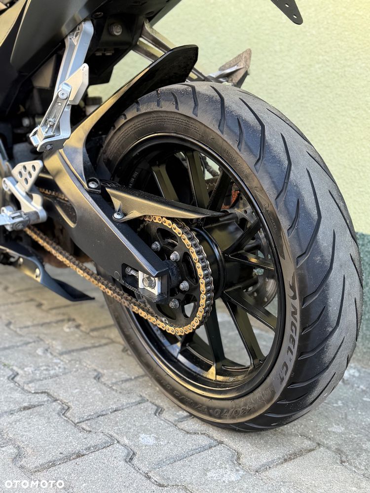 Yamaha YZF - 21