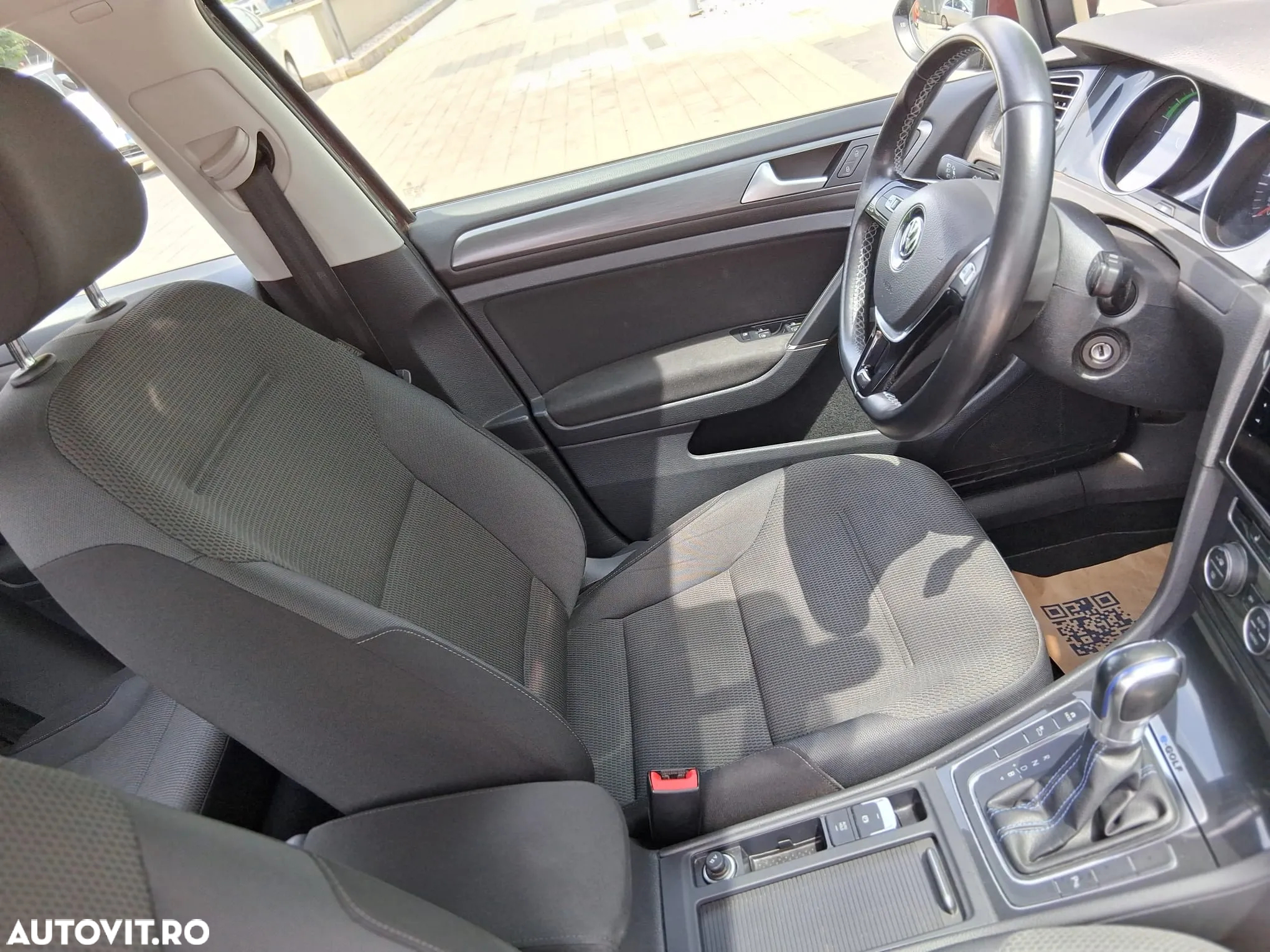 Volkswagen Golf e-Golf - 14
