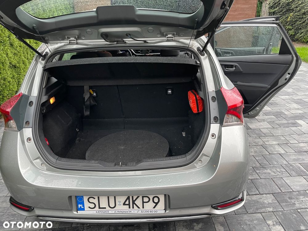 Toyota Auris 1.6 Premium - 9