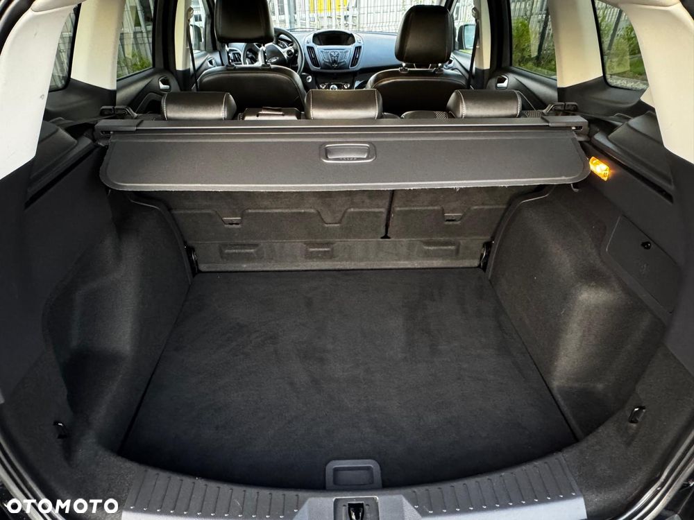 Ford Kuga 2.0 TDCi 4x4 Titanium - 34
