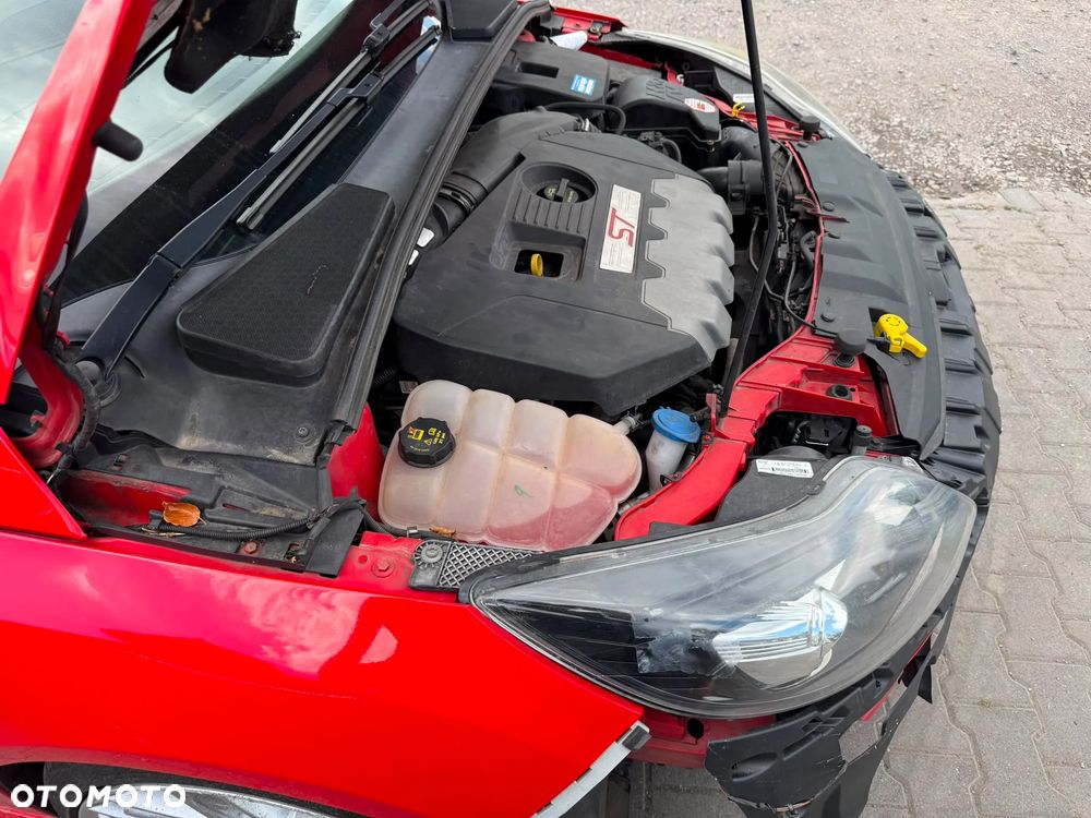 Ford Focus 2.0 EcoBoost ST mit Leder-Exclusiv-Paket - 22