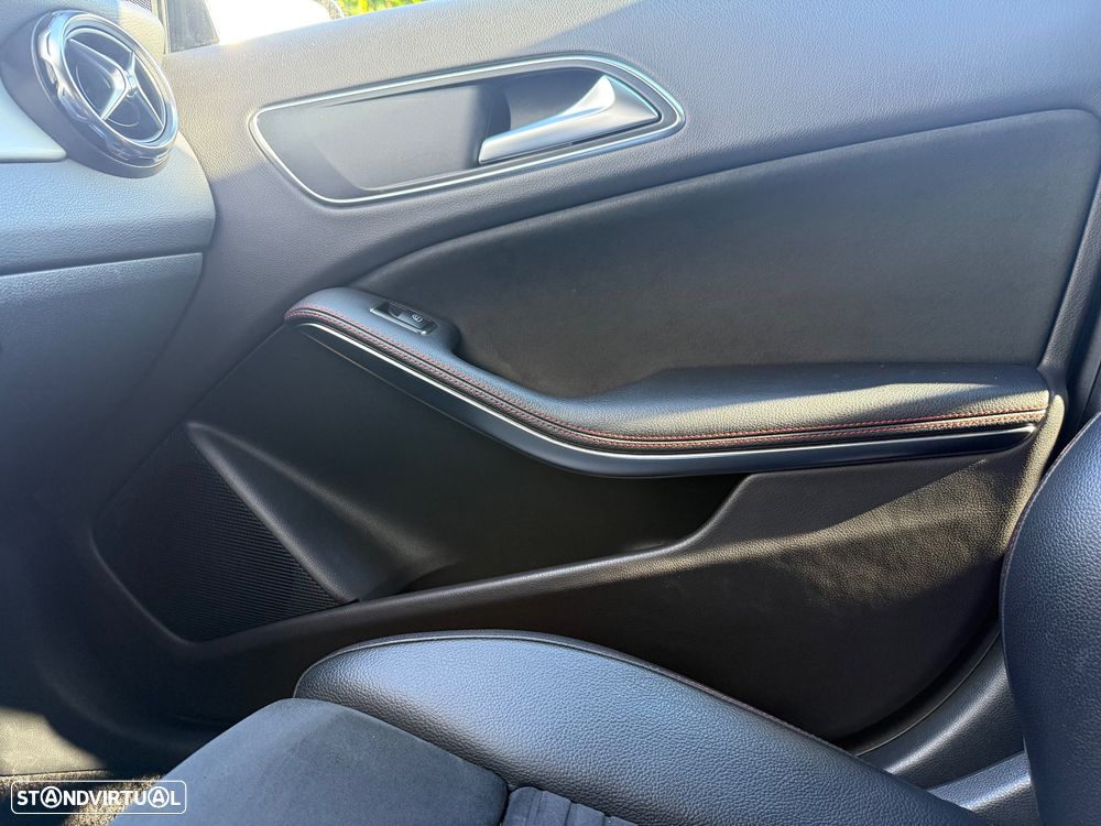 Mercedes-Benz GLA 180 d AMG Line Aut. - 12