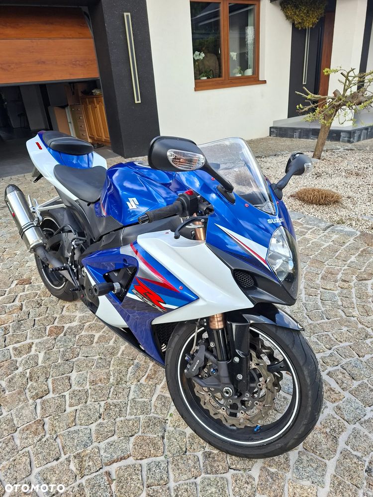 Suzuki GSX-R - 1