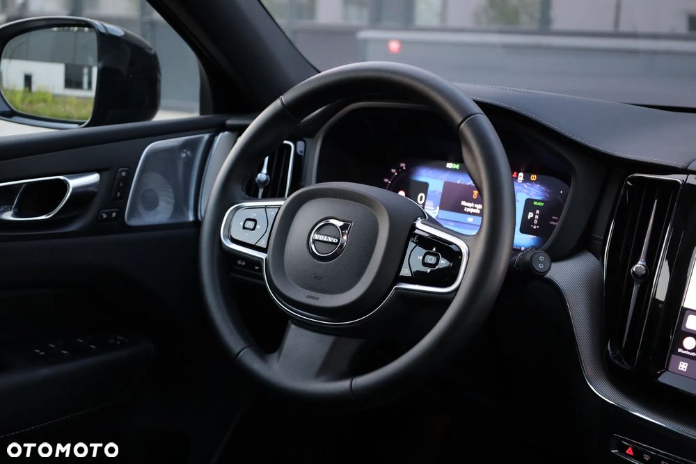 Volvo XC 60 T8 AWD Ultra Black Edition - 31