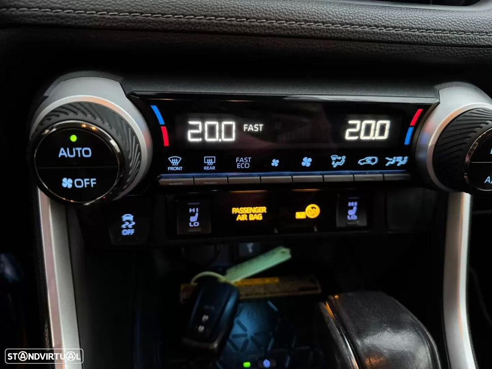 Toyota RAV4 2.5 HDF Exclusive - 8