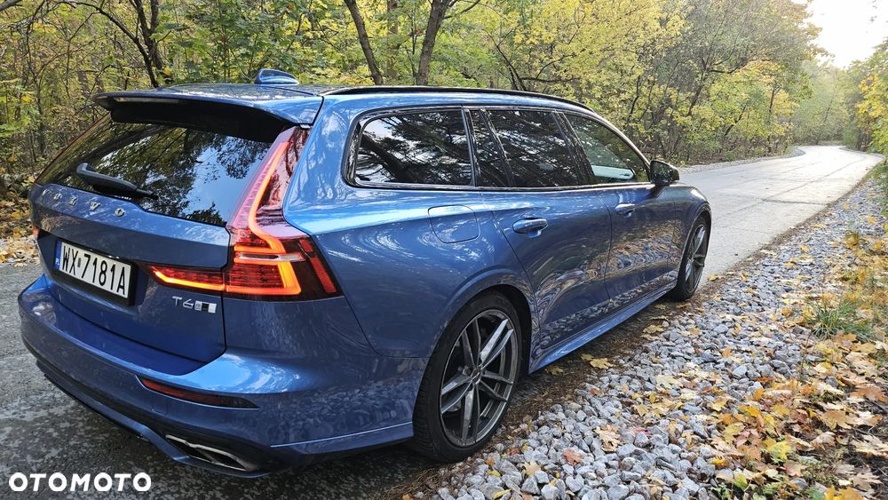 Volvo V60 T6 AWD R-Design - 7