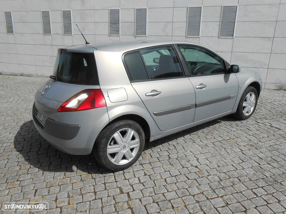 Renault Mégane 1.5 dCi Confort Dynamique - 7
