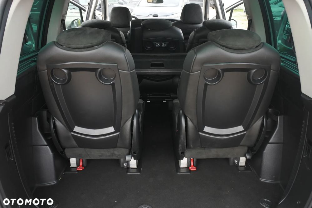 Peugeot 807 HDi 160 Style - 13