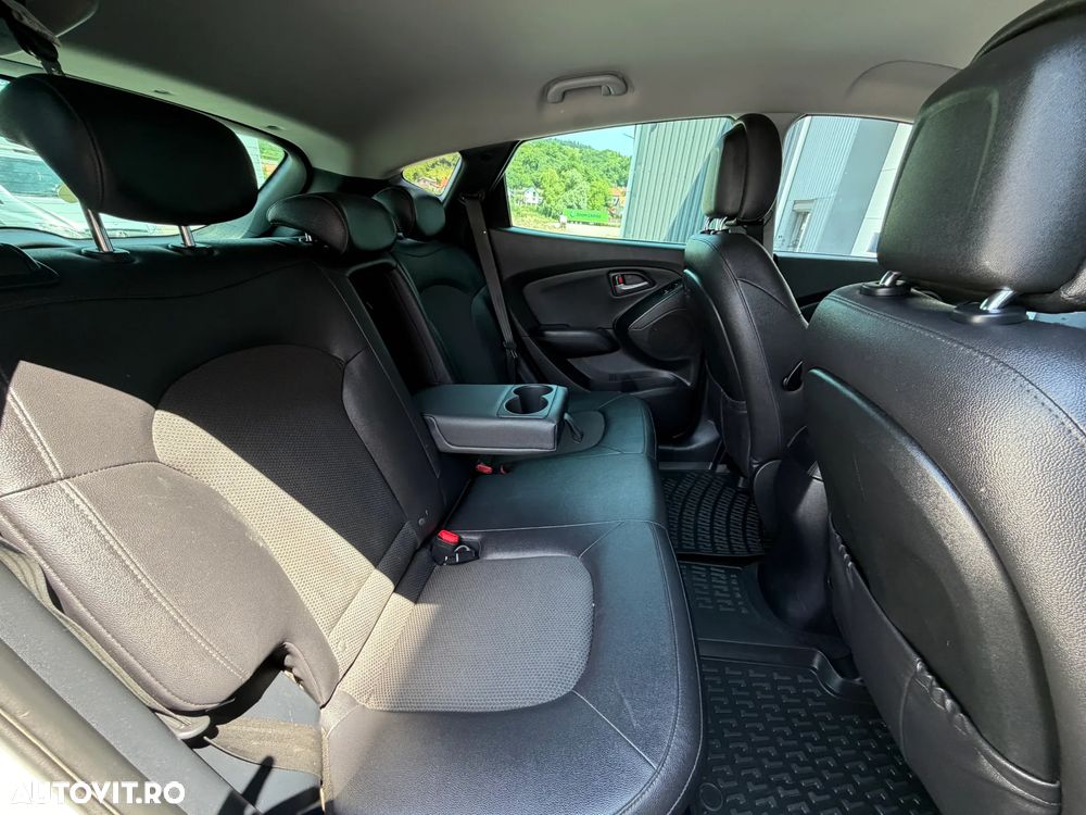 Hyundai ix35 2.0 CRDI 4WD Automatik Style - 9