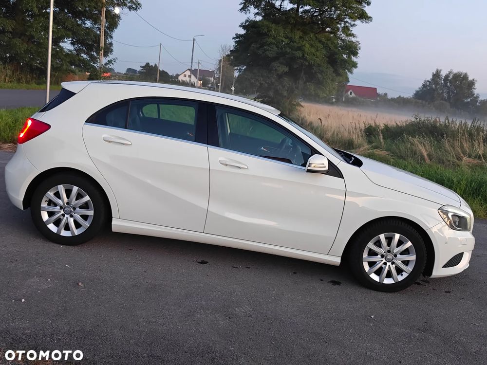 Mercedes-Benz Klasa A 180 7G-DCT 2Style - 6