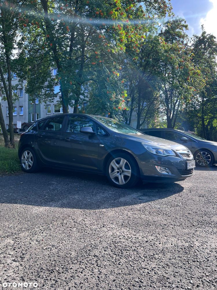 Opel Astra 1.6 Enjoy - 9