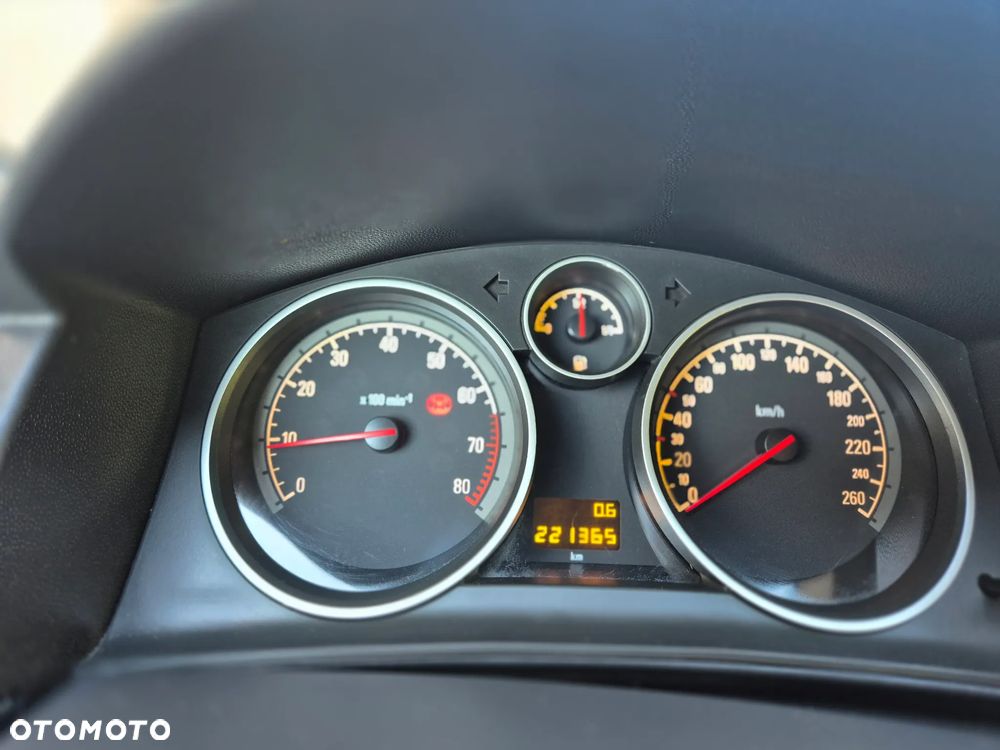 Opel Astra 1.8 Innovation 110 Jahre - 29