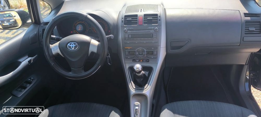 Toyota Auris 1.4 VVT-i AC - 9