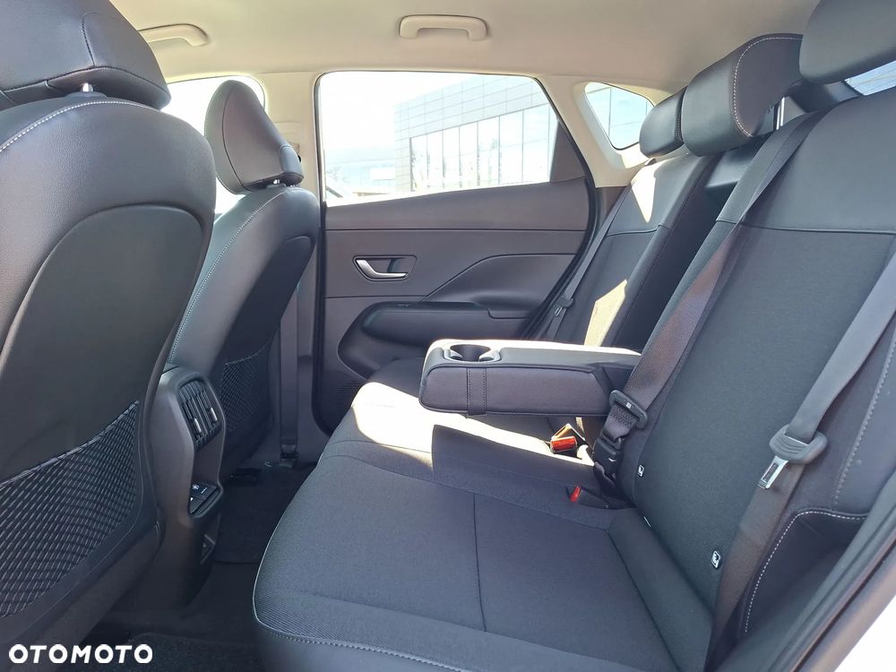 Hyundai Kona 65kWh Executive - 16