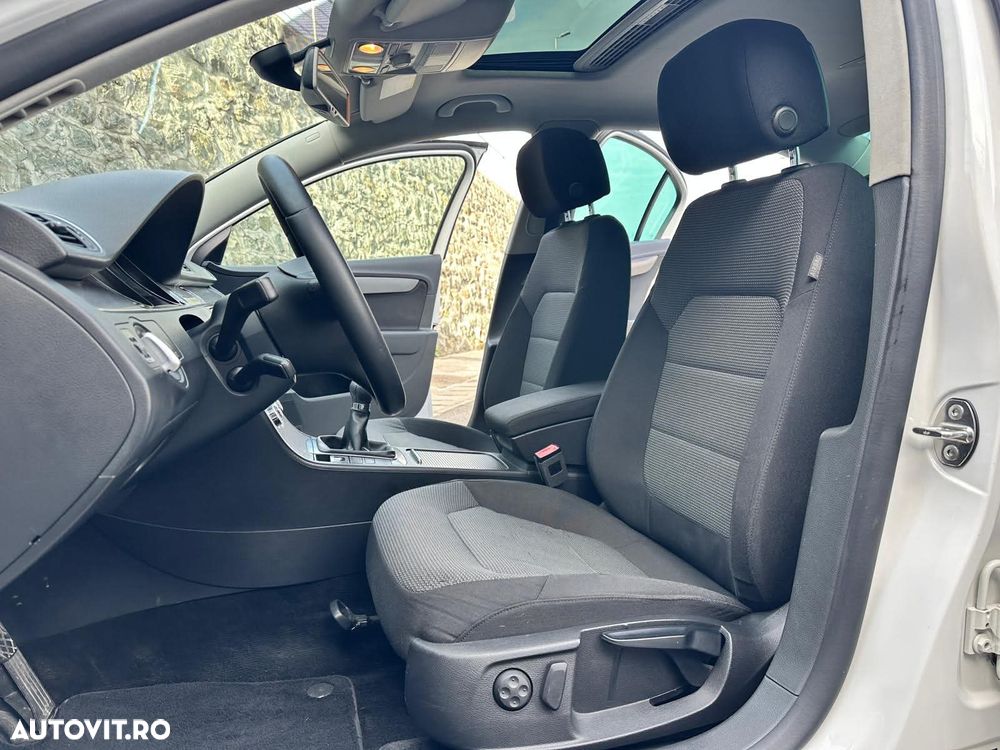 Volkswagen Passat 1.4 TSI BlueMotion Technology Comfortline - 10