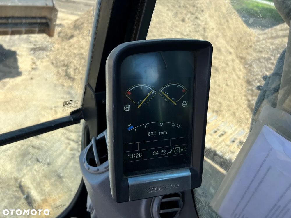Volvo EC300DL - 23