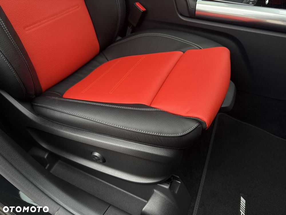 Mercedes-Benz GLA - 24