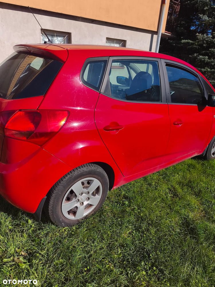 Kia Venga - 7