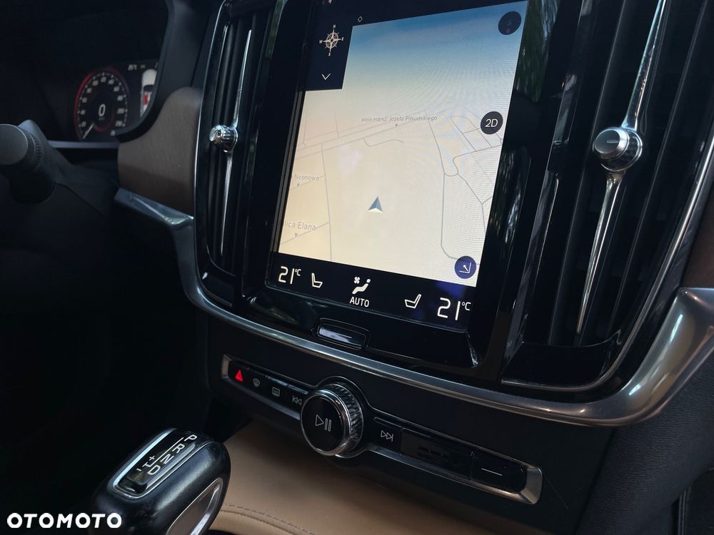 Volvo S90 D5 SCR AWD Inscription - 32