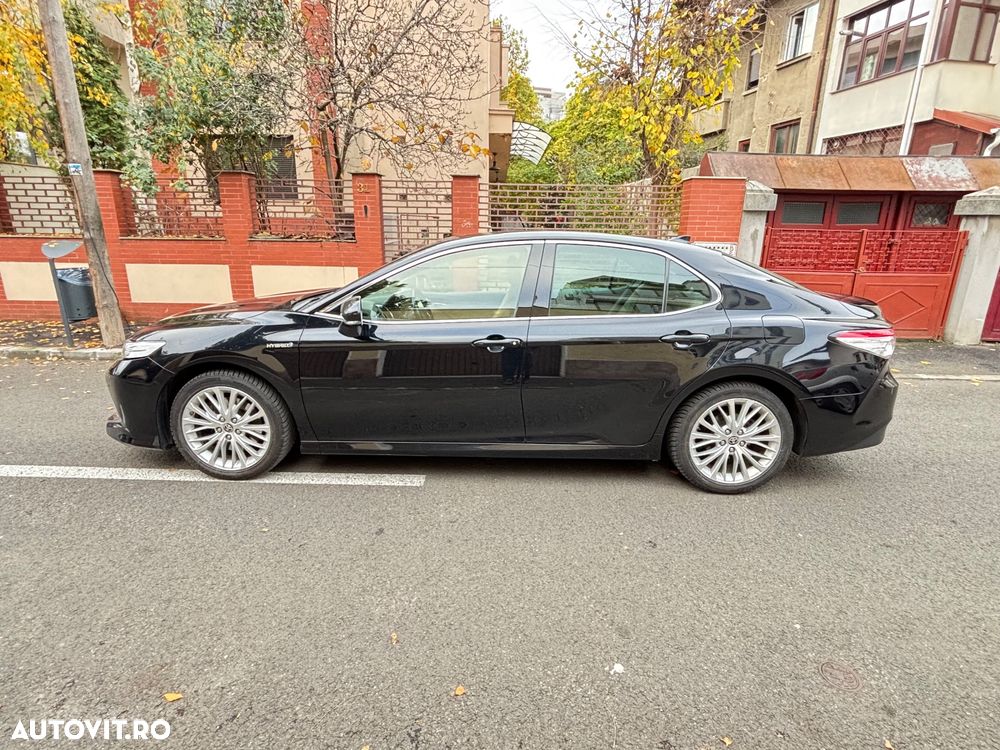 Toyota Camry 2.5 Exclusive - 3