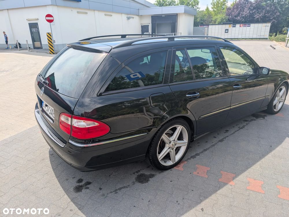 Mercedes-Benz Klasa E 500 4-Matic T Avantgarde - 28