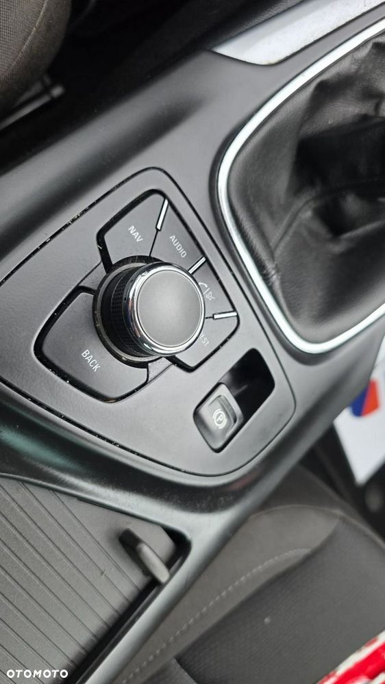 Opel Insignia - 15
