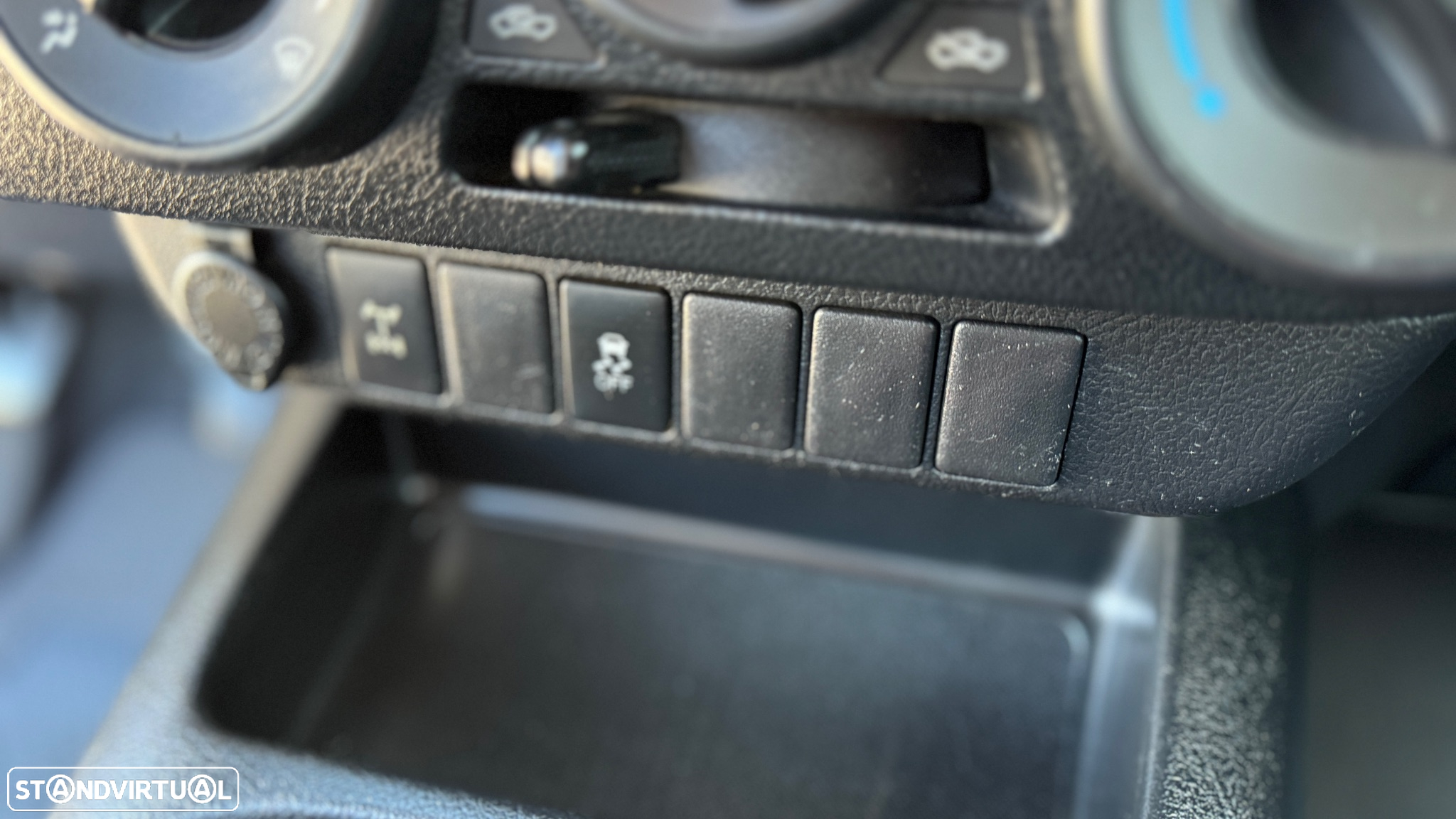 Toyota Hilux 2.4 D-4D 4X4 cabine extra - 14