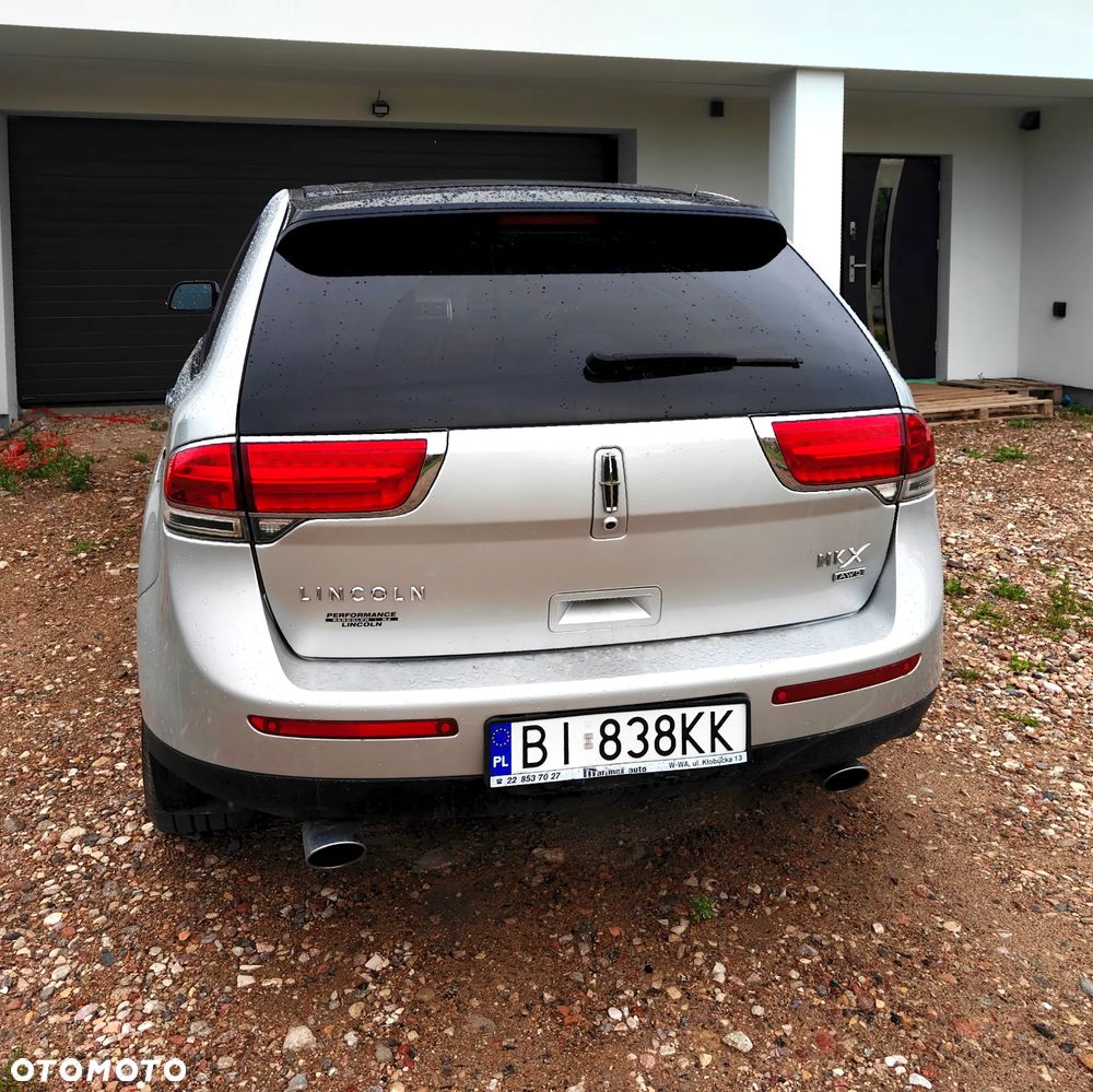 Lincoln MKX - 7