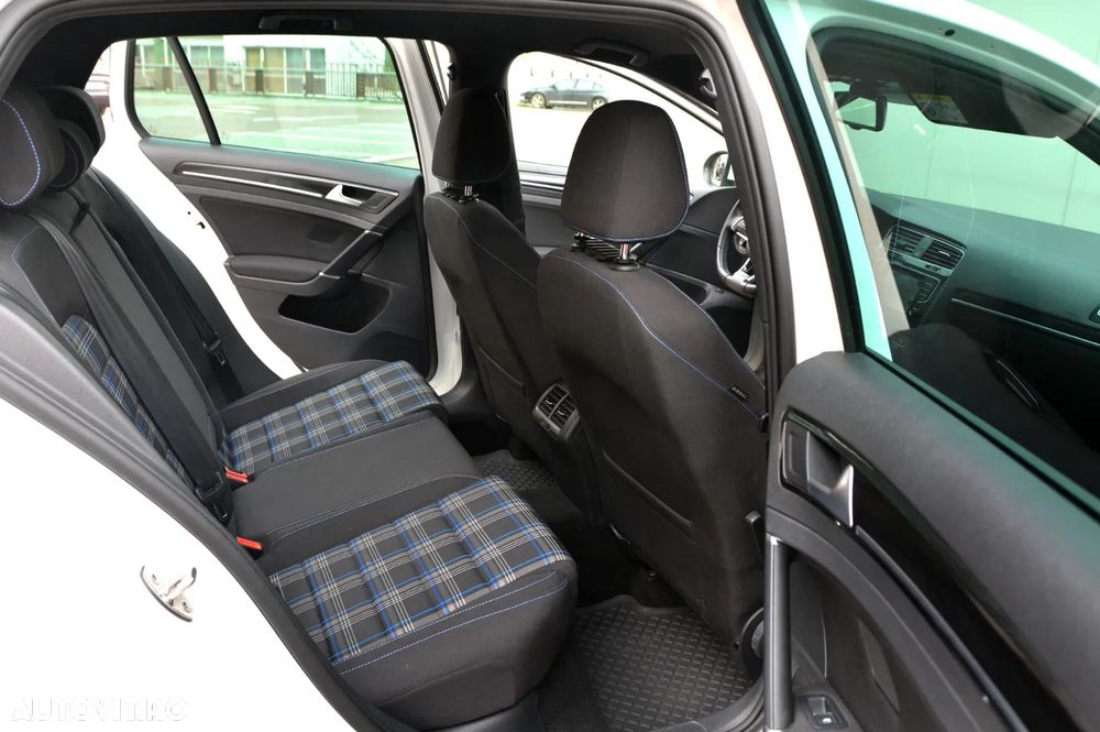 Volkswagen Golf ver-1-4-tsi-bluemotion-technology-dsg-cup - 8