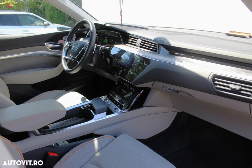 Audi Q8 Sportback e-tron 55 quattro Advanced - 13