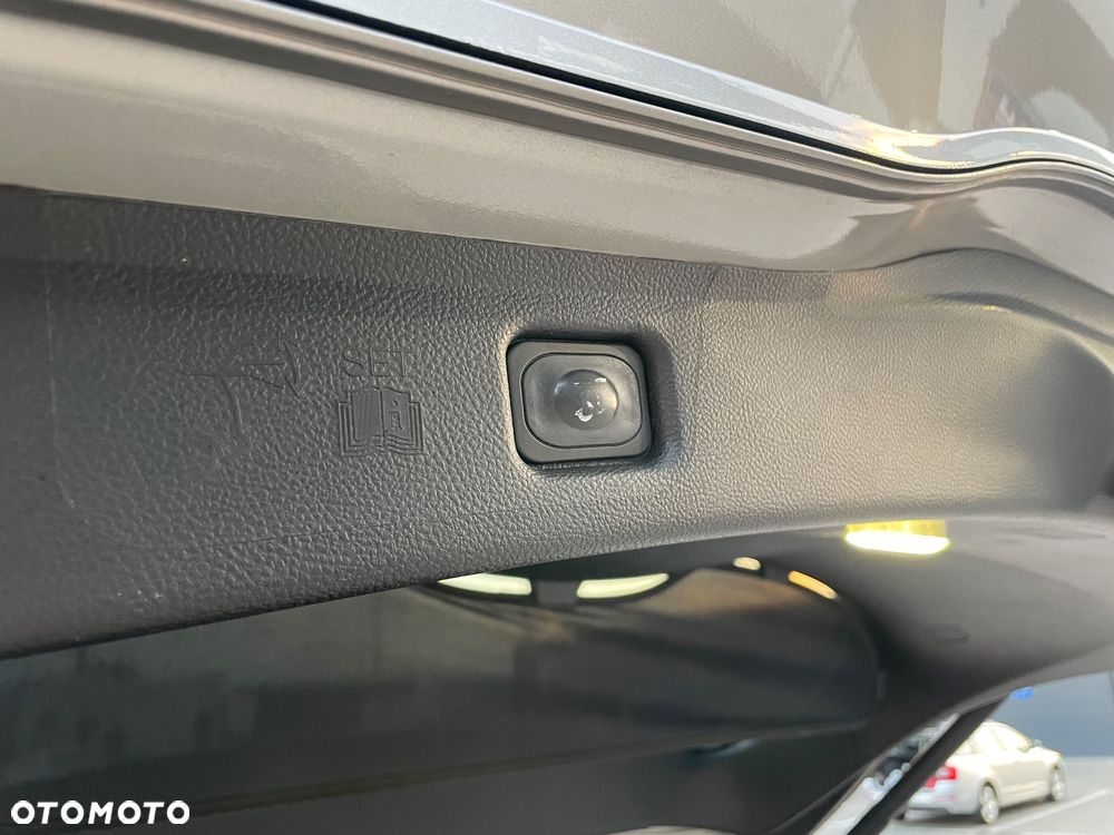 Ford S-Max - 12