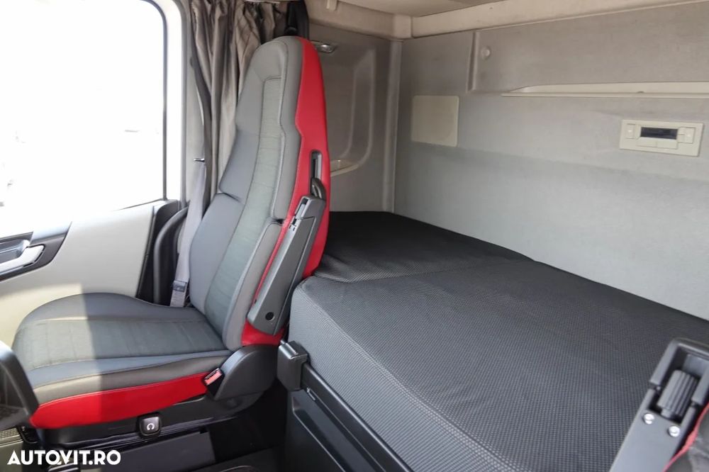 Volvo FH 500 / CABĂ JOSĂ / DUPĂ CONTRACTUL DE SERVICE GOLDEN / PNEURI 100% - 24